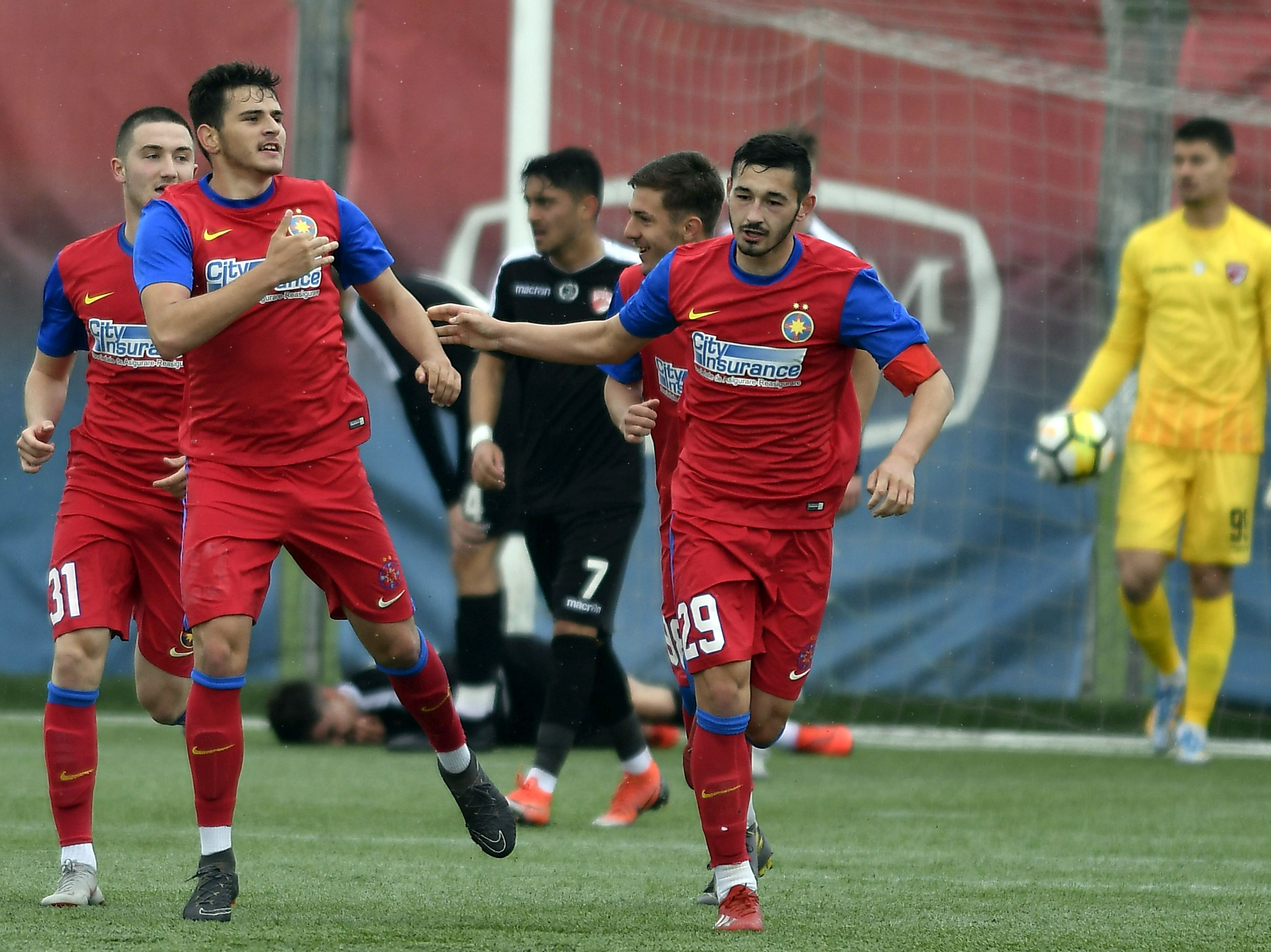 FCSB - FC Hermannstadt 3-0, „Roș-albaștrii” se distanțează la opt puncte  de CFR Cluj. Olaru, omul meciului