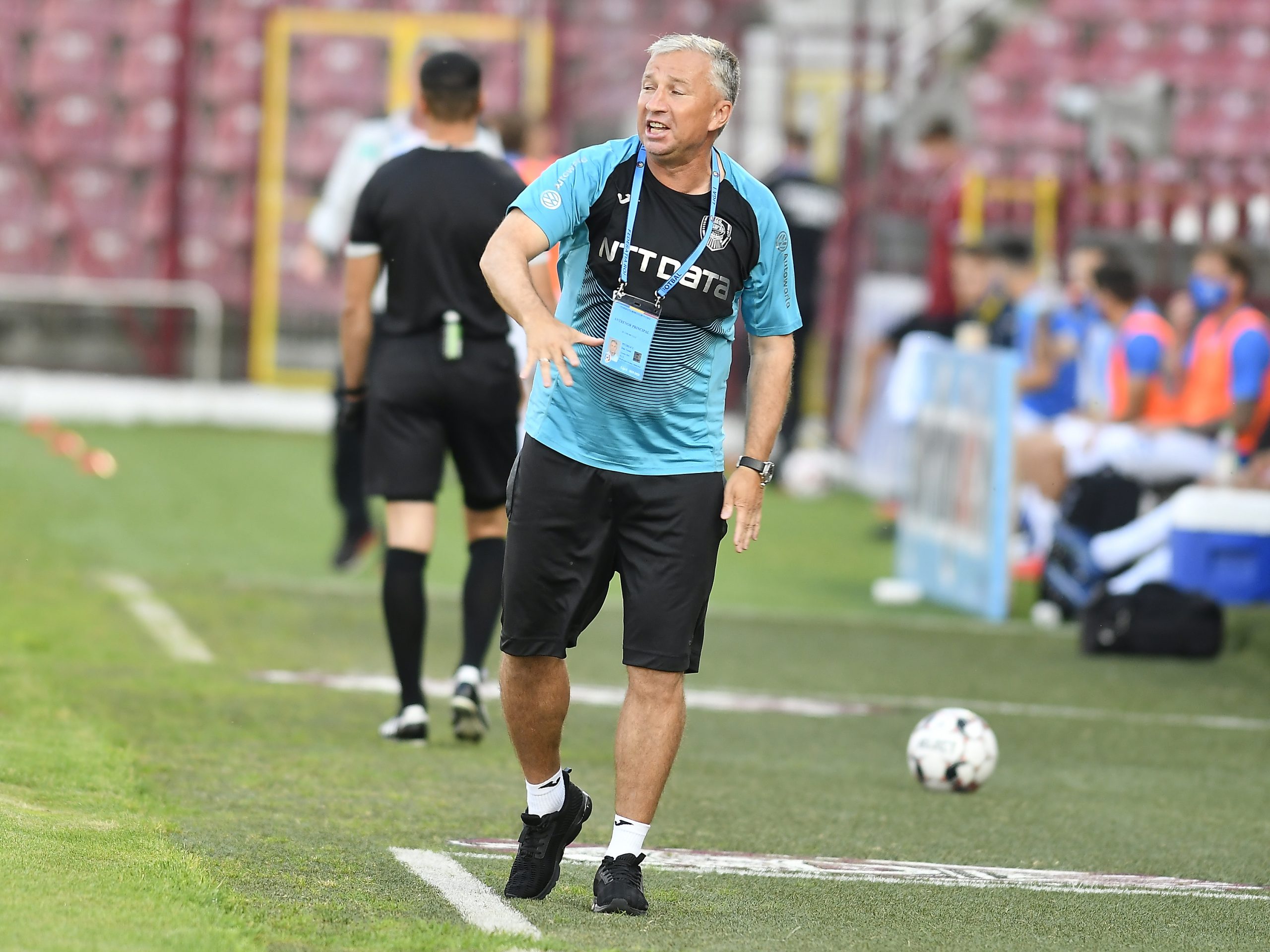 Dan Petrescu genial din postura de campion al României Îmi place să