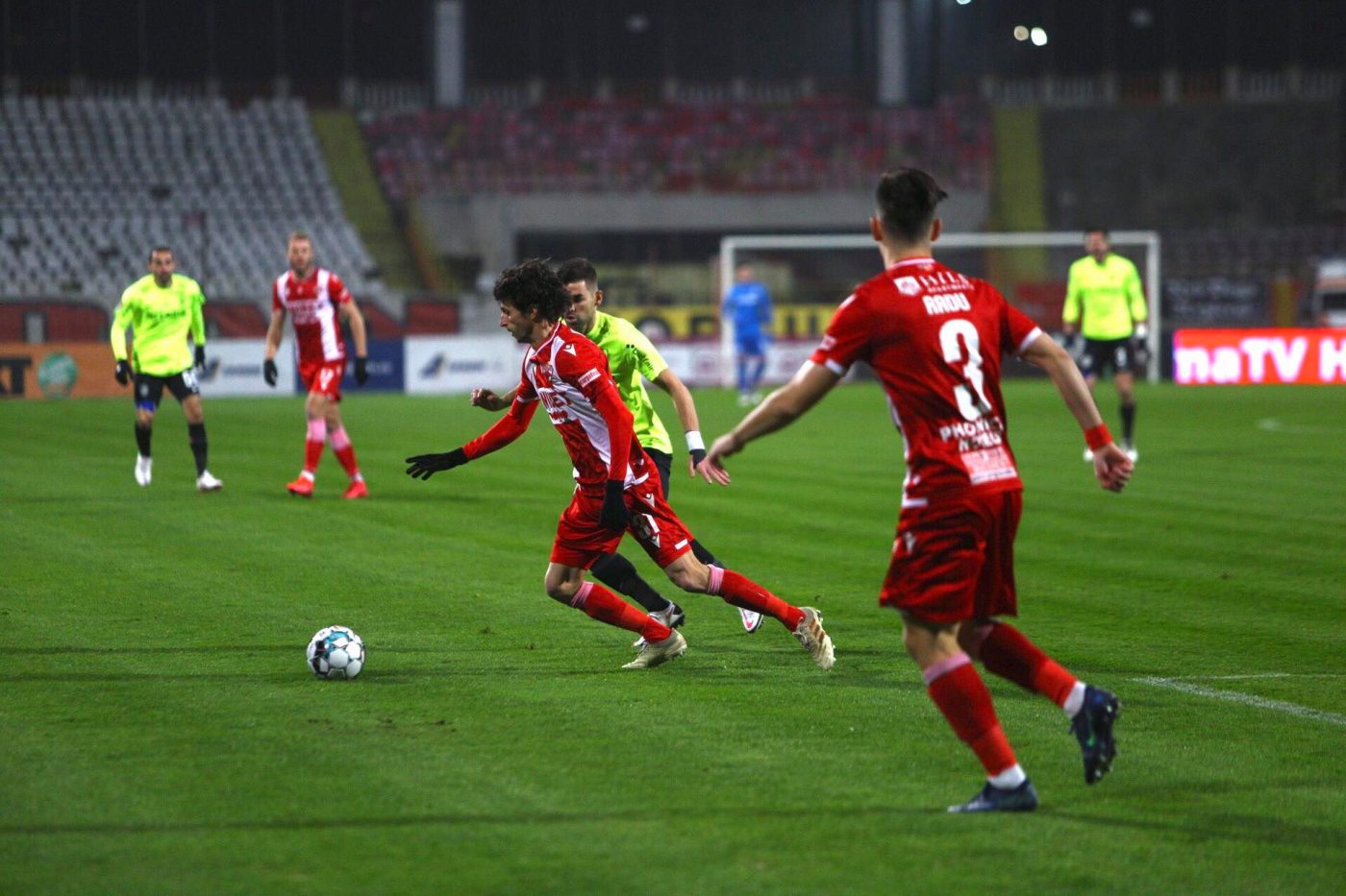 Dinamo Cfr Cluj 0 2 Puljic Volvio A Hacer Un Penalti En È™tefan Cel Mare Video En Vivo En Linea En La 14a Ronda De La Liga 1