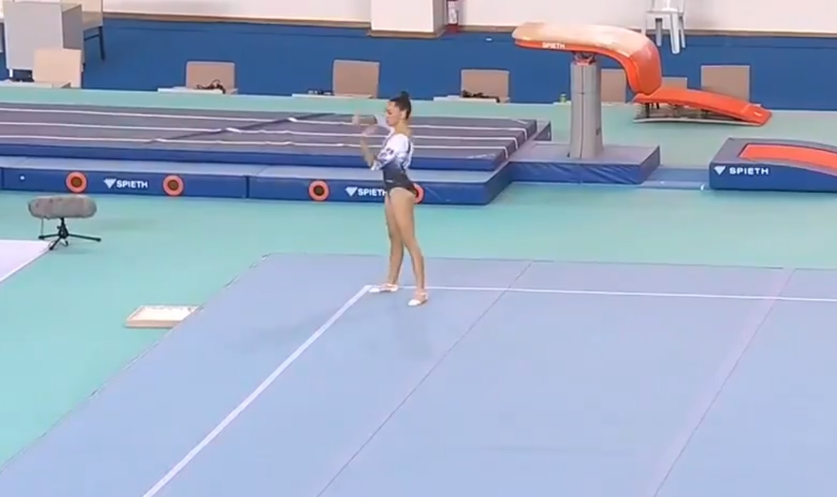 Larisa Iordache Ce PerformanÈ›Äƒ Romanca A CaÈ™tigat DouÄƒ Medalii De Aur Intr O SingurÄƒ Zi Video