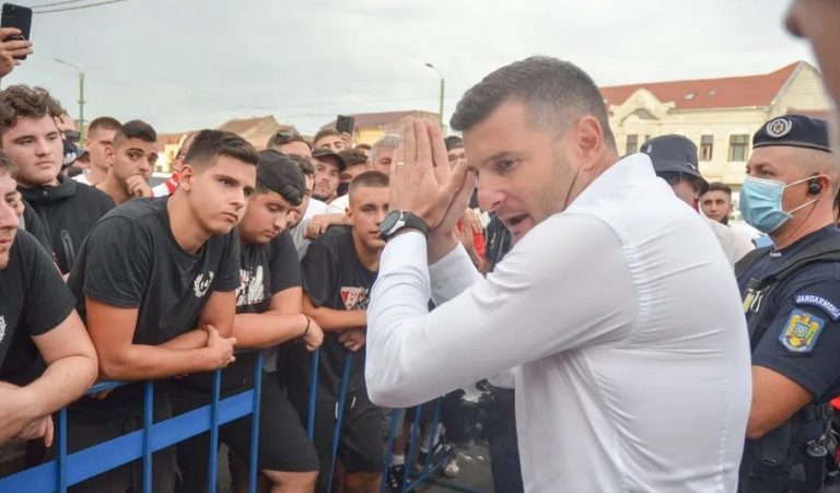 laszlo balint suporteri fanii la stadion uta arad hermannstadt bilete virtuale