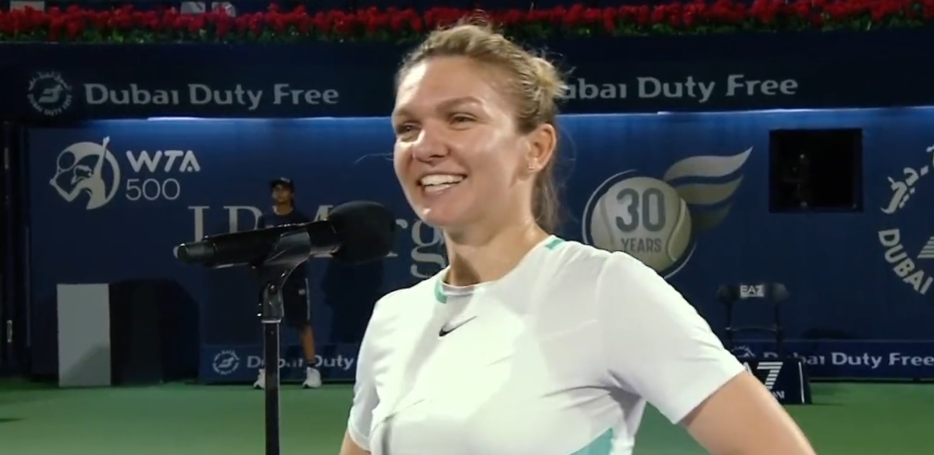 Simona Halep pusă pe glume după ce a învins o pe Gabriela Ruse în