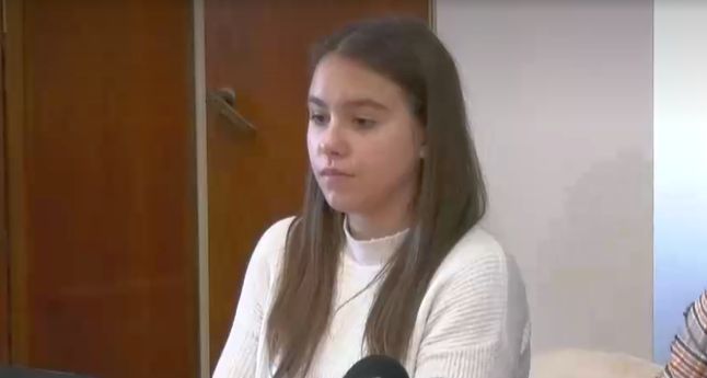 Scandalul uriaș generat de dezvăluirile gimnastei Amalia Puflea a ajuns în penal. Sportiva a făcut o plângere la poliția din Bârlad, fiind asistată de o avocată din oficiu! | EXCLUSIV