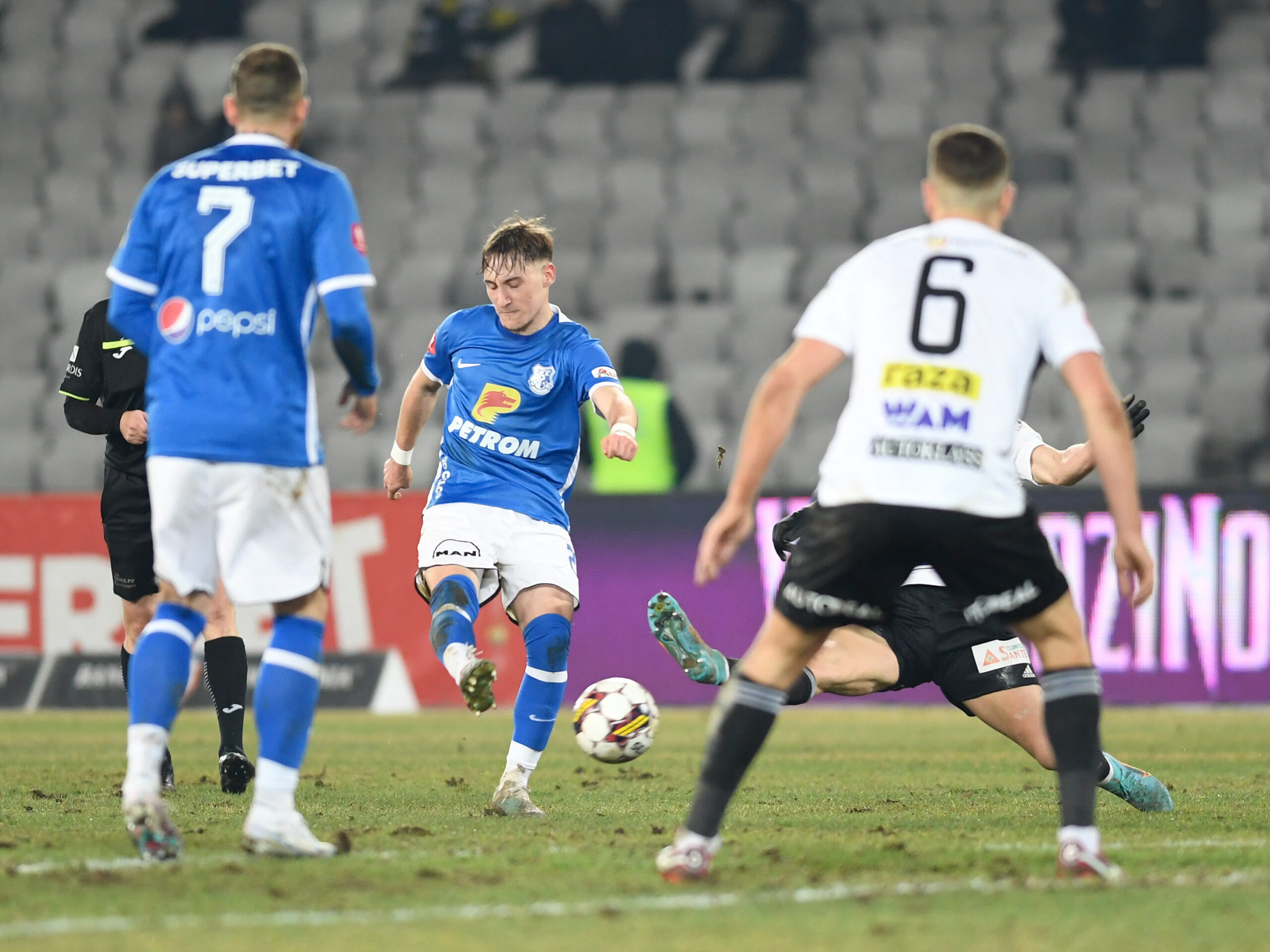 VIDEO  Farul - CFR 0-0, U Cluj - Rapid 0-0. Fără goluri, dar cu