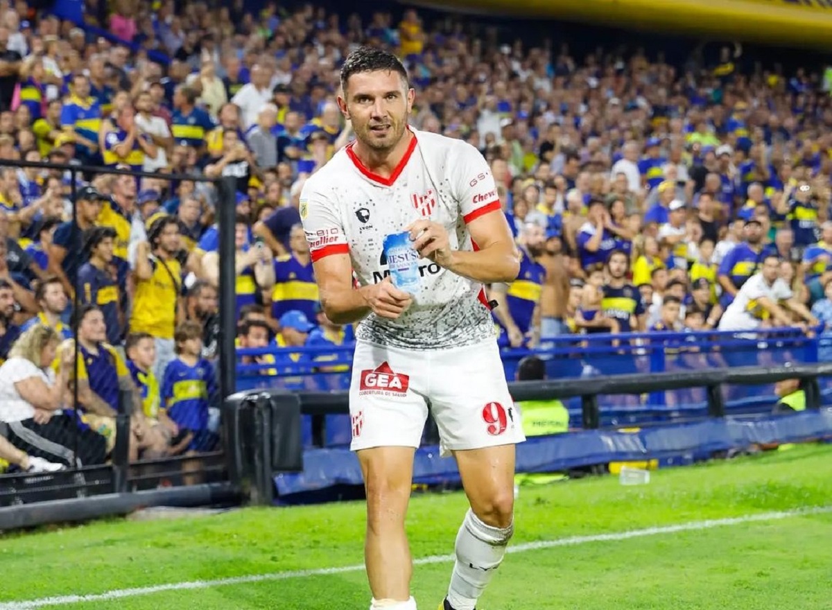 Adrian Martinez, după golul marcat pe „La Bombonera” cu Boca Juniors. Sursă foto: Instagra / adrian.martinez52