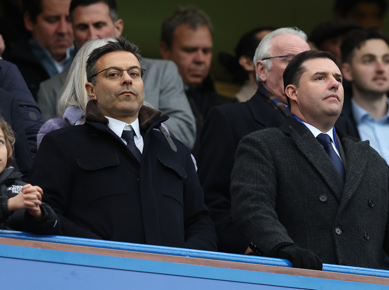 Andrea Radrizzani (stânga), în timpul unui meci Chelsea - Leeds United, disputat pe Stamford Bridge în Premier League. Sursă foto: Profimedia