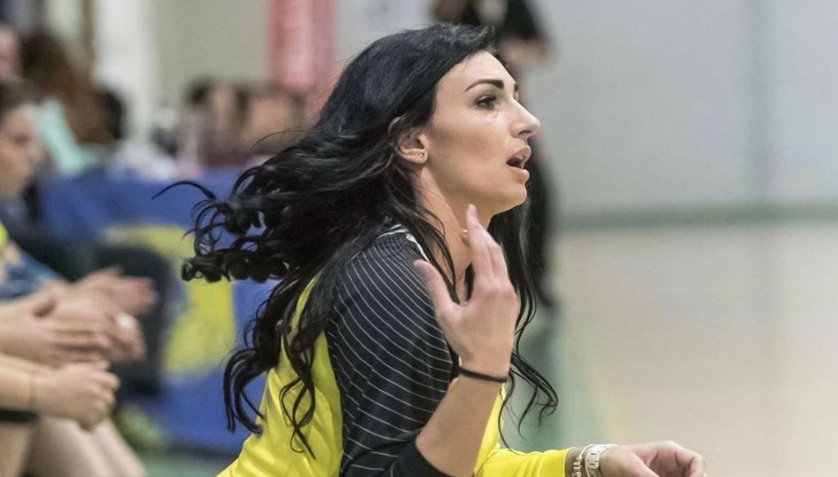 Cea mai sexy antrenoare de handbal din România s a răzgândit