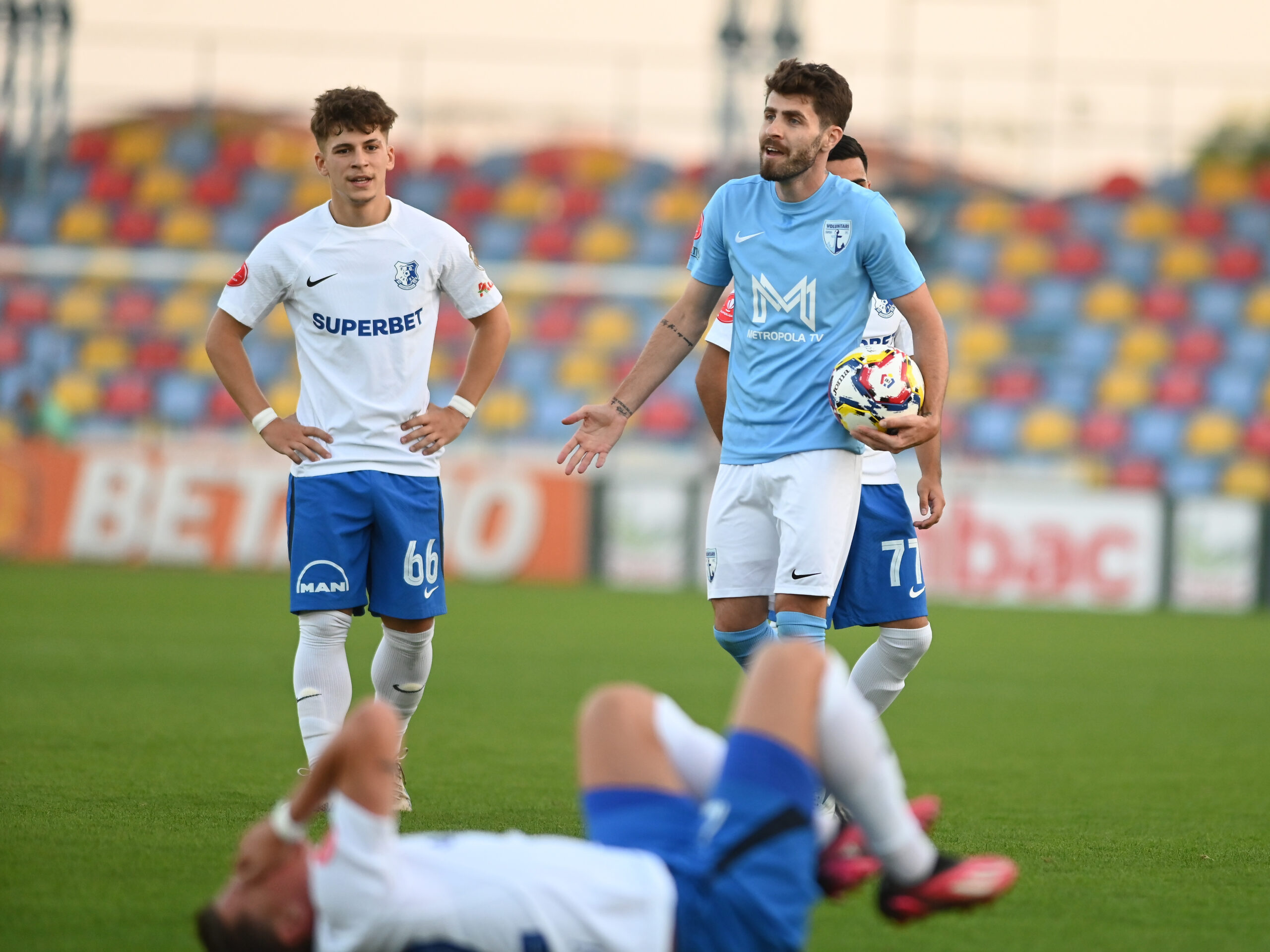 Galerie Foto  Imaginile bucuriei! Ce s-a întâmplat la finalul meciului FCSB  – Hermannstadt 3-0