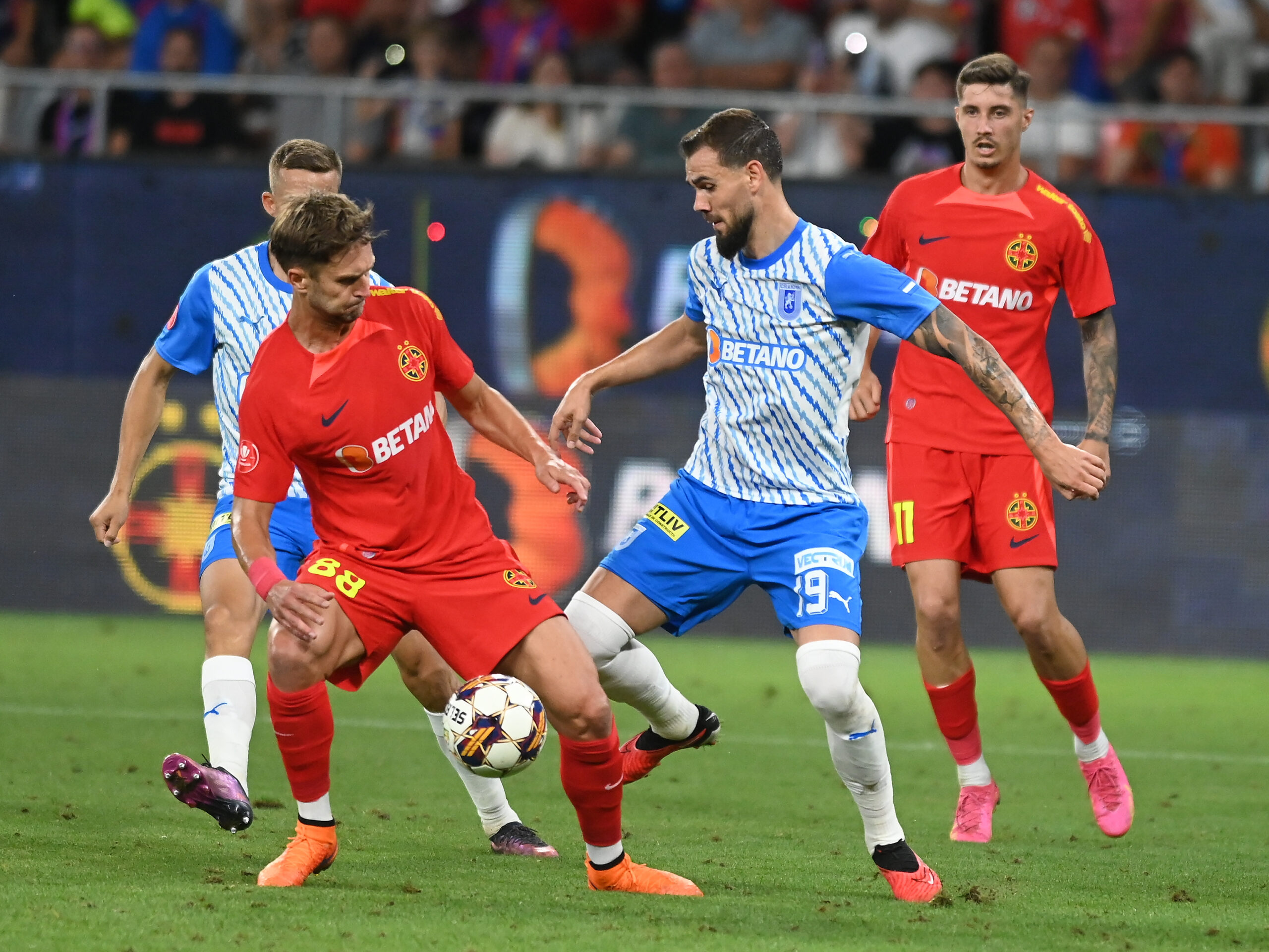 Războiul bannerelor în FCSB Universitatea Craiova Fanii roș