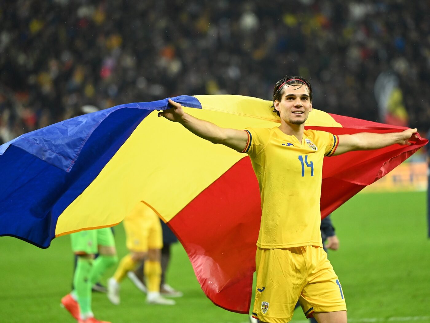 Liveblog România – Slovacia la EURO. Echipa de start a României cu Ianis Hagi titular de Ziua Tricolorului! Ce a pregătit Edi Iordănescu în meciul decisiv pentru optimi de finală la aniversarea Drapelului Național! EXCLUSIV