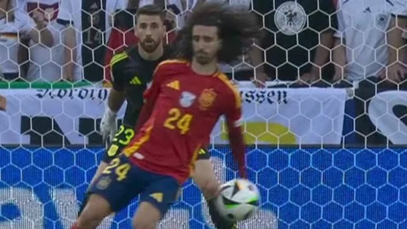 Hențul lui Marc Cucurella din partida Spania - Germania 2-1. SURSA FOTO: CAPTURĂ AS.COM