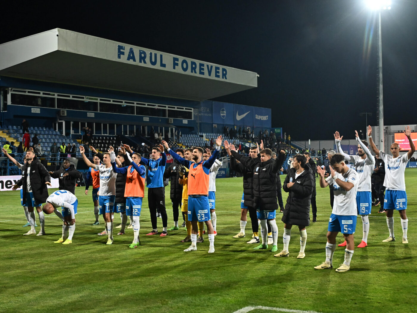 Farul Constanța – Universitatea Craiova Live Video Online, de la ora 21:00, în a 14-a etapă din Superliga. Echipe probabile. „Regele”, în misiune să își resusciteze echipa