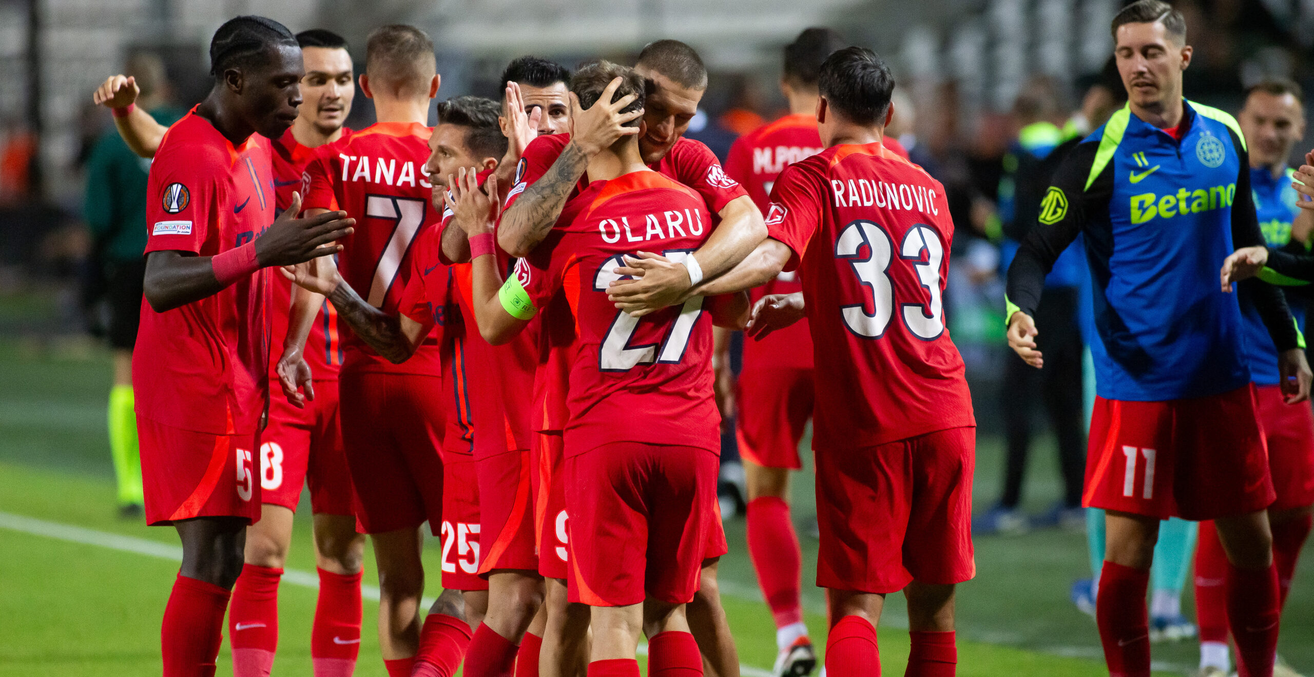 „Steaua Bucureşti, conform statusului UEFA, își depășește limitele”. Fostul patron din Liga 1 a dat verdictul în războiul dintre familia Lucescu și Gigi Becali & Co