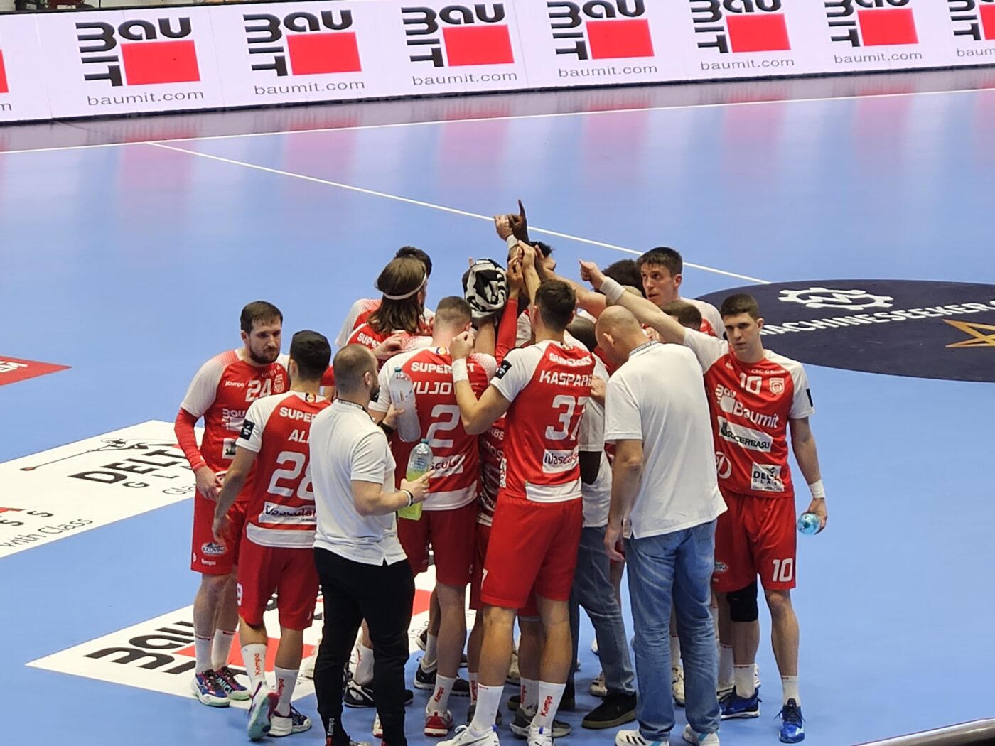 Dinamo București – Fuchse Berlin 38-31, în etapa a 7-a a Ligii Campionilor la handbal. Victorie istorică pentru Dinamo în fața unei echipe din Germania și calificare în optimile de finală